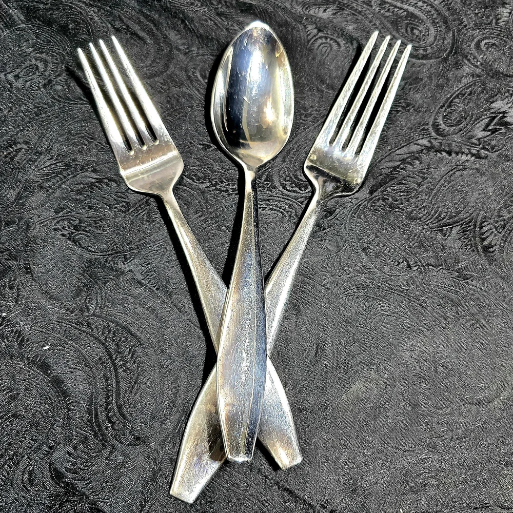 COMING SOON Oneida Stainless Flatware Set (3) Forks & Spoon Replacement
